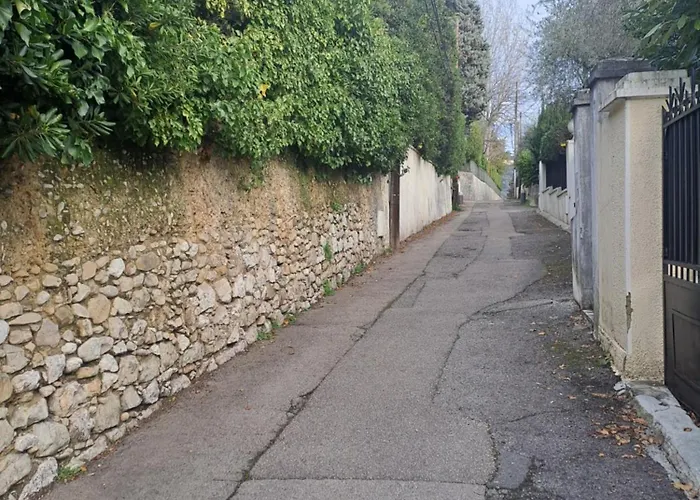 Alloggio in famiglia Maison Du Bonheur Calme Et Verdure Nizza