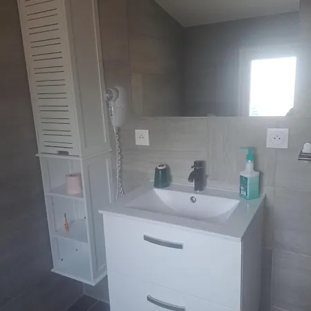 Maison Du Bonheur Calme Et Verdure Niza